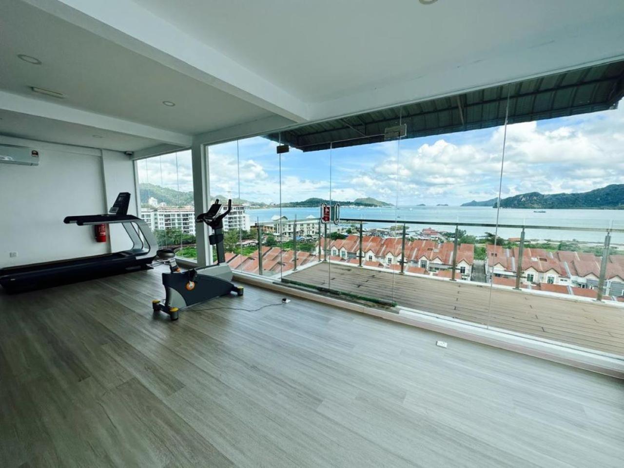 Maya Seaview Families Suite Apartment + Sky Pool Kuah Extérieur photo
